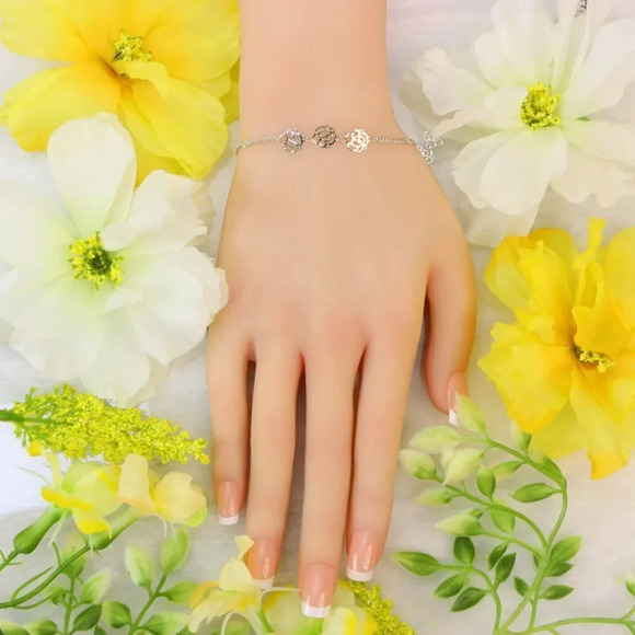 Minimalist Bracelet, Sleek & Modern Design, Women’s Fashion, YC110305-B - Picture 4 of 10